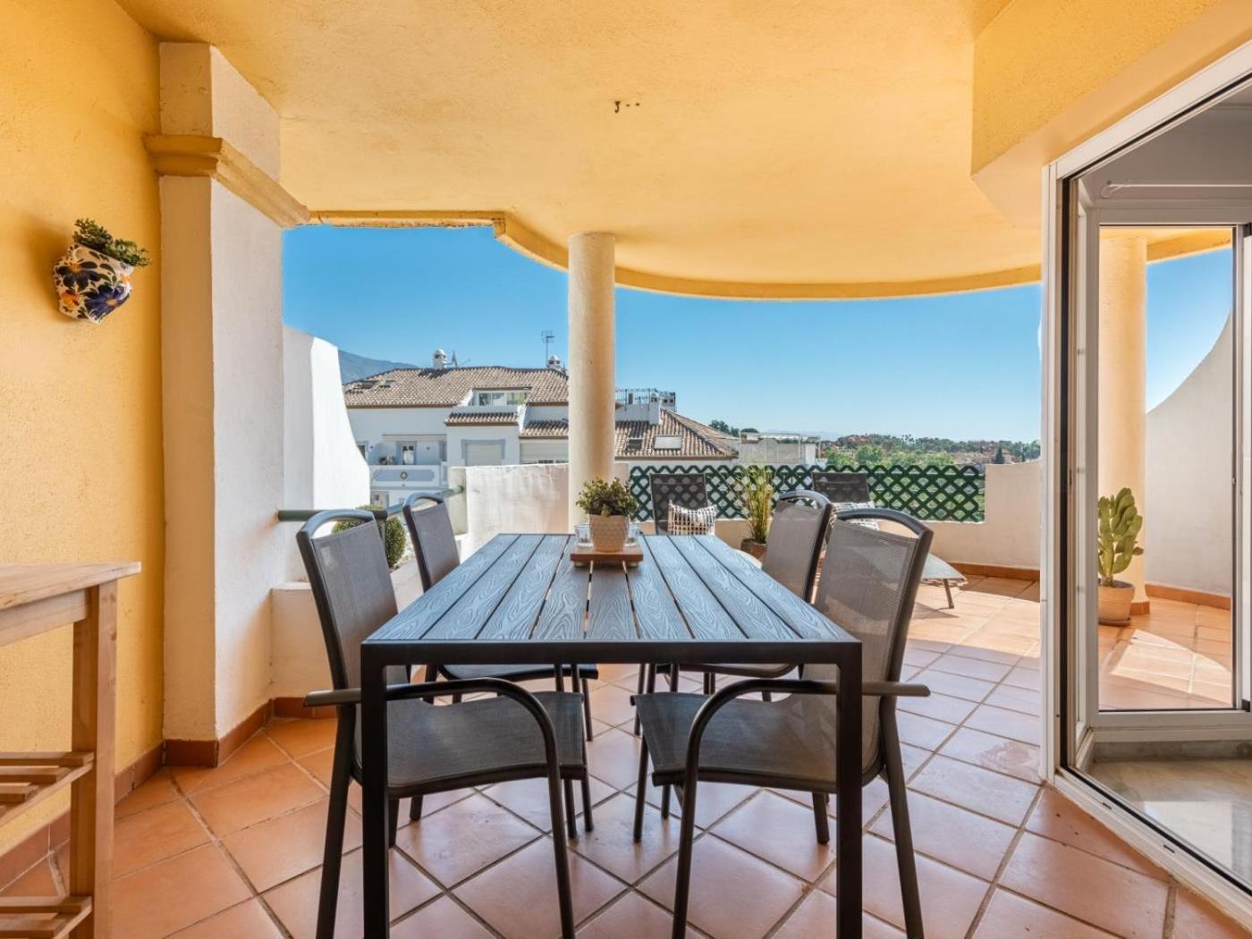 Senorio De Aloha Apartment