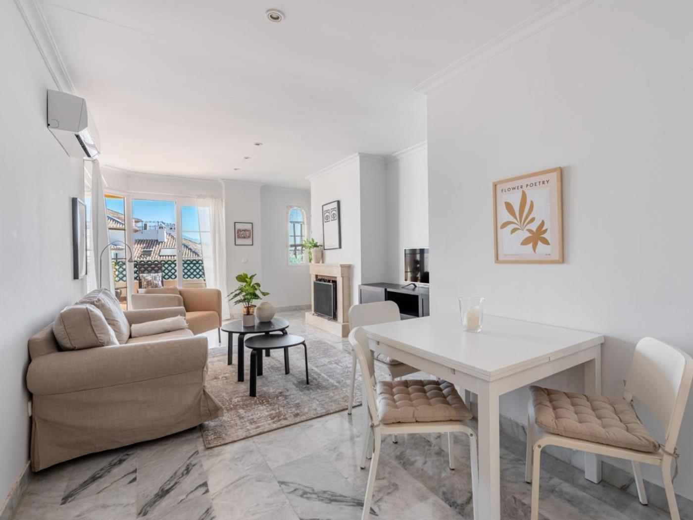 Apartamento Senorio De Aloha *